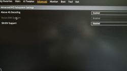 Ustawienia BIOS z włączoną opcją Above 4G Decoding i wyłączonym Resize BAR