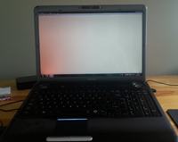 Toshiba P300 19p - Czerwony odcień w lewym dolnym rogu ekranu, co robić?
