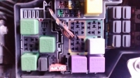 Identifying Missing Relays in Fuse Box of Opel Corsa C 2001 Model