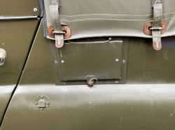 UAZ 469B, UNITRA TORAL RE-14 - regulator alternatora 12V nie ładuje?