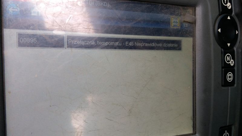 2006 Seat Leon 2 (2.0 TDI) - Red Steering Wheel Error, No Electric Assistance: Fuse & Plug Issues