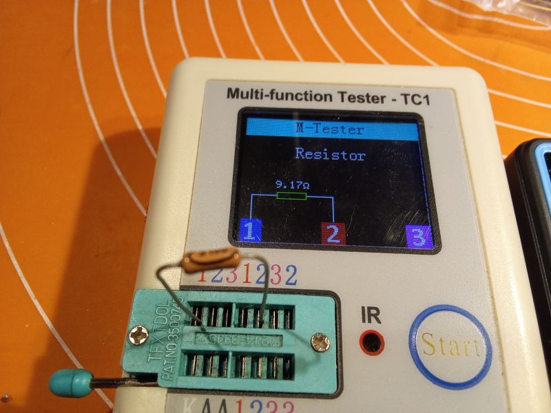 Tester TC-1 mierzy rezystor o wartości 9,17 Ω