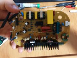 EMAG EMMI-04D - jakie napięcie AC na wyjściu generatora ultradźwięków?