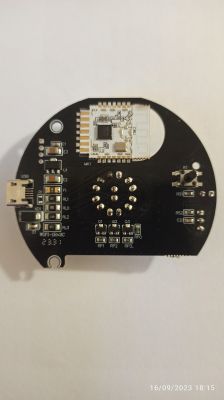 Close-up photograph of the IR Blaster AuBees circuit board with a CBU Becken 7231N component.