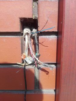 Video intercom for a single-family house - what to choose and how to wire it