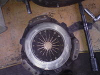 Fiat 126p 99r. - Szarpanie przy ruszaniu, uszkodzona tuleja wałka sprzęgłowego?