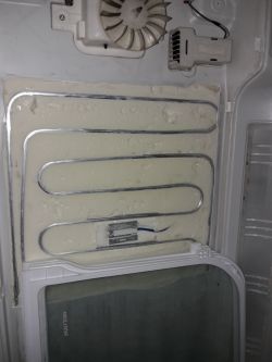 BEKO CA5411FFS - Cykliczne klikanie i burczenie, rozmrażanie lodówki