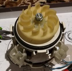 Zmywarka IKEA RENLING DW60 - Awaria i naprawa wirnika pompy myjacej.