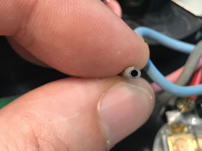 The Lucky Hawk 8204 USB power supply splitter, again about (in)product safety