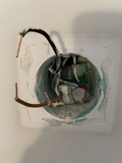 Connection of the QS-Zigbee-D02-TRIAC-2C-LN switch to the ceiling lamp and the Home Assistant Connection of the QS-Zigbee-D02-TRIAC-2C-LN switch to the ceiling lamp and the Home Assistant