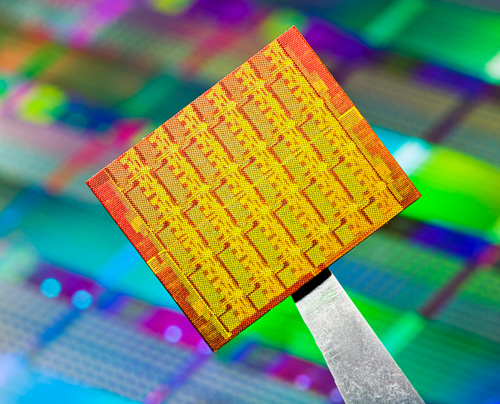 Intel prezentuje swoje 48 rdzeni do przetwarzania w chmurze Intel prezentuje swoje 48 rdzeni do przetwarzania w chmurze