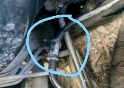 IBIZA 6L: Kontrolka ABS, stuki podczas hamowania - rozłączony przewód cisnieniowy