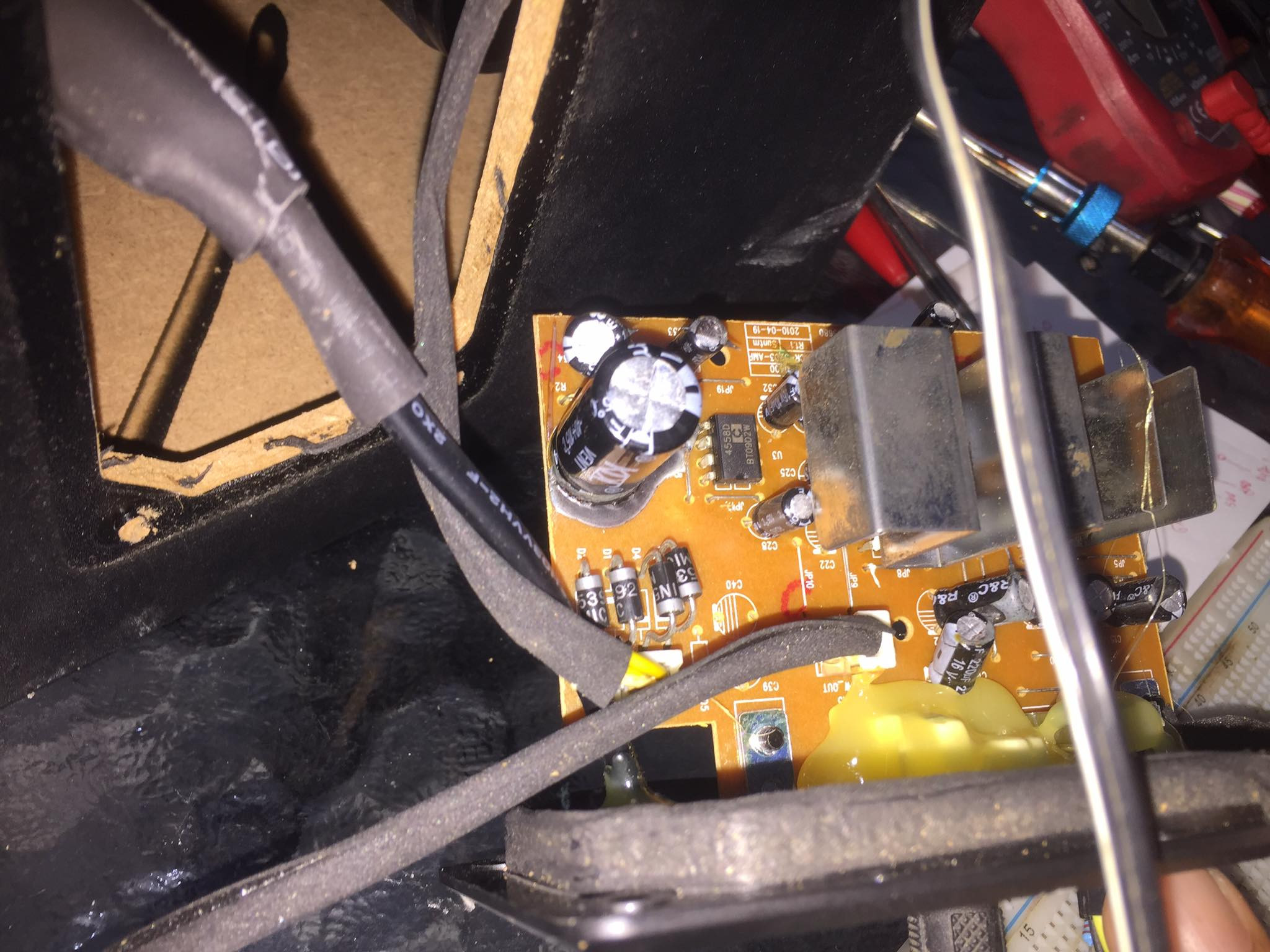 Creative A220 Speakers MiniDin 9Pin Plug Replacement Diagram and