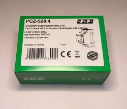 Zielone pudełko zegara PCZ-528.4 F&amp;F z opisem technicznym na etykiecie