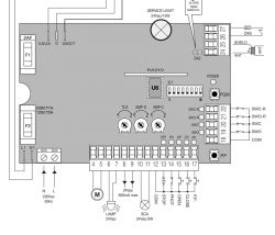 Schemat elektryczny z elementami do podłączenia fotokomórek i lampy.