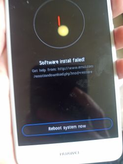 Huawei Y7 2017 z komunikatem błędu: 