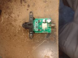 Electronic module with coaxial antenna connector on a workbench