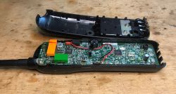 Wnętrze telefonu stacjonarnego bezprzewodowego - Panasonic KX-TC1001 - 1999 rok Wnętrze telefonu stacjonarnego bezprzewodowego - Panasonic KX-TC1001 - 1999 rok