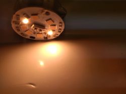 Philips SceneSwitch, lampa LED z regulacją jasności świecenia Philips SceneSwitch, lampa LED z regulacją jasności świecenia