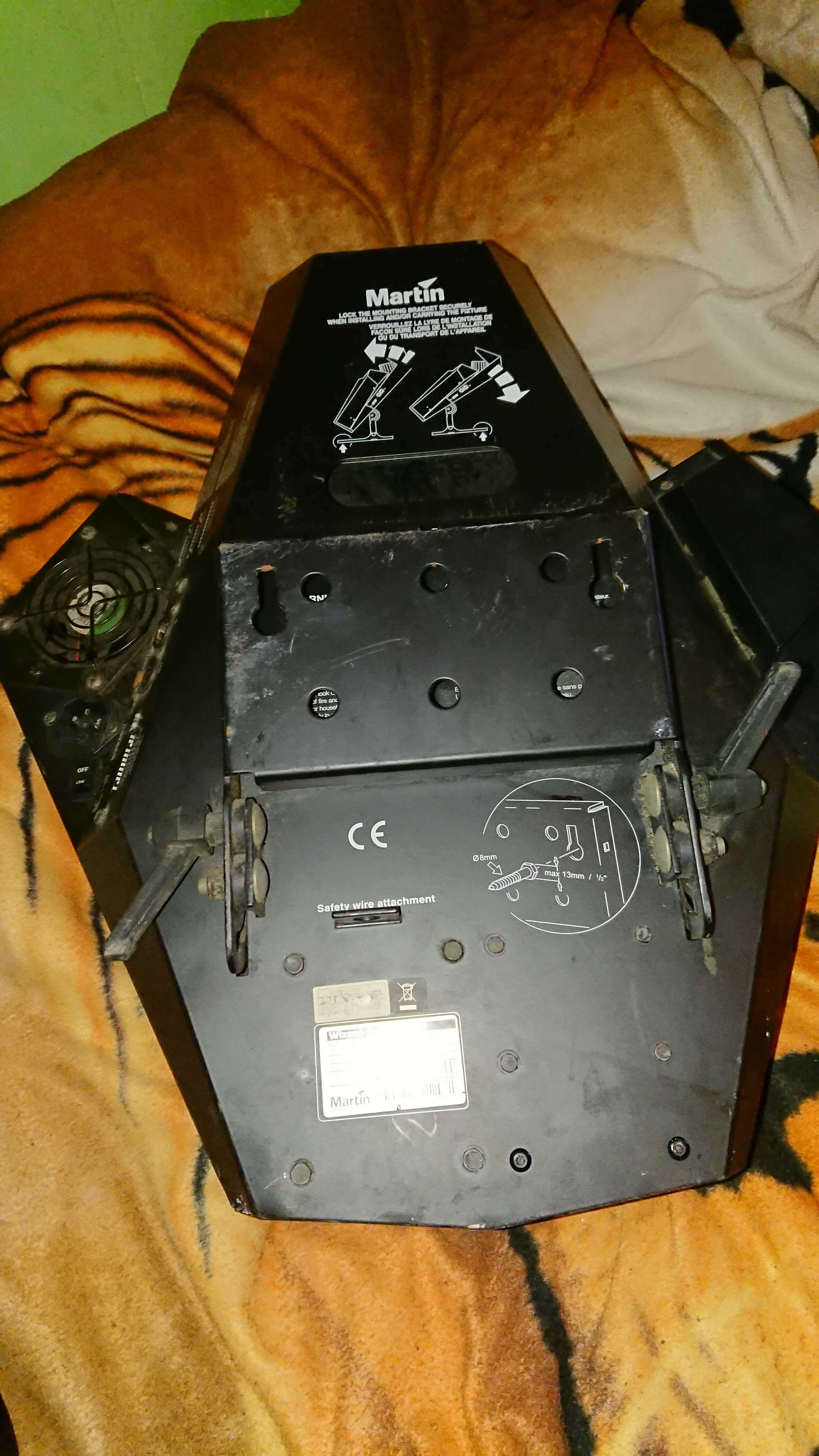 [Sprzedam] Sprzęt oświetleniowy Skaner Martin Wizard Extreme