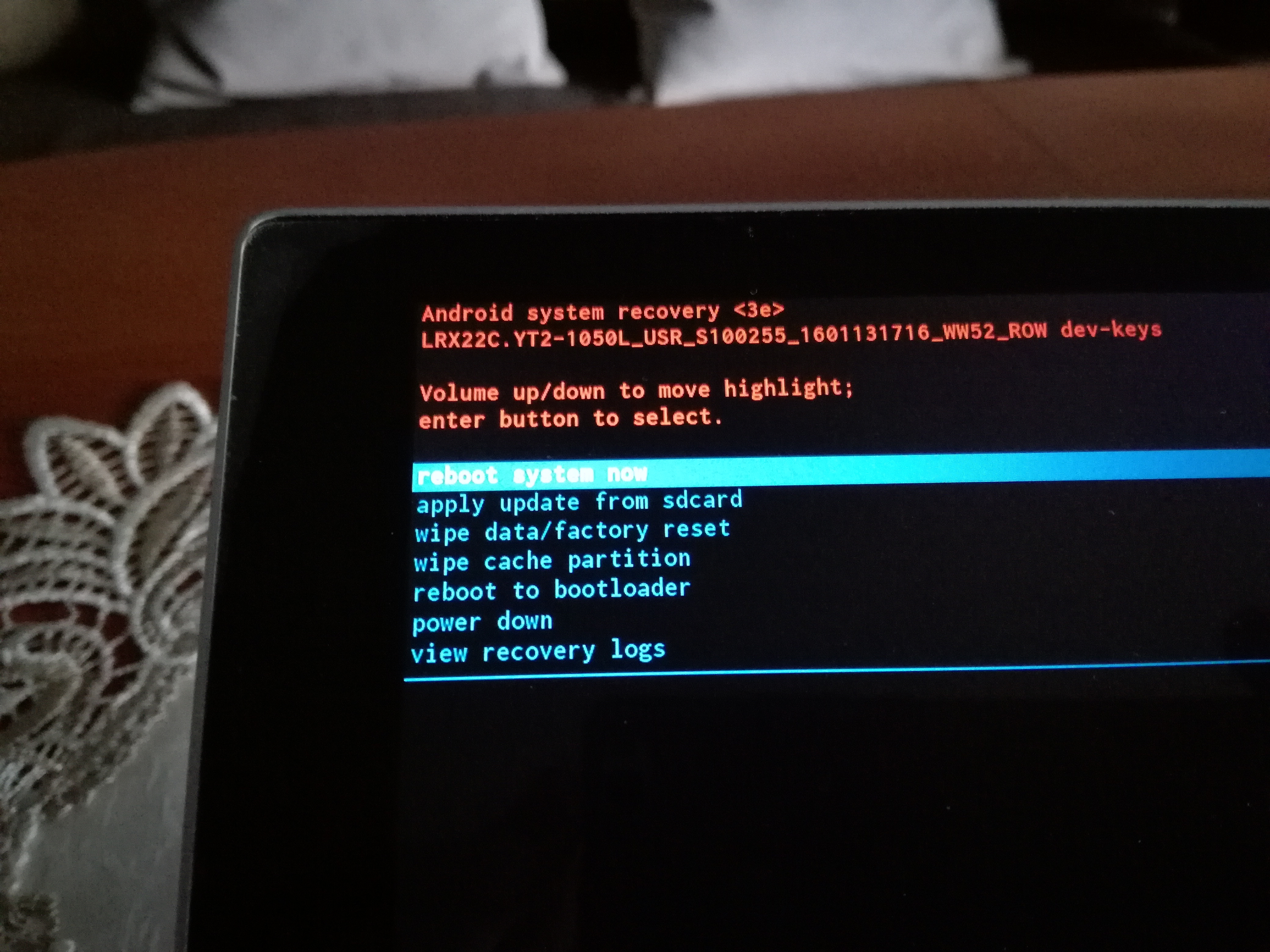 Lenovo Yoga 2-1050L tablet - Still safe mode, unable to recover
