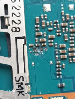 PSP Street TA-097: Gdzie podłączyć środkowy pin wyrwanego gniazda baterii?