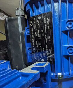 [Zlecę] Sterownik silnika 220V 0,12KW, zmiana kierunku obrotu, podajnik ekogroszku, piec CO.