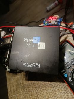 Dekoder nie uruchamia się, świeci czerwona dioda – możliwa usterka anteny Bluetooth?