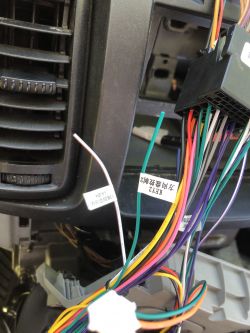 Renault Trafic 2004 a Sterowanie z kierownicy w chińskim radiu Android