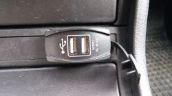 BMW E 46 - skąd wziąć zasilanie do ładowarki USB, by działała po przekręceniu kluczyka?