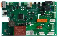 Zdjęcie płytki PCB z elementami elektronicznymi.
