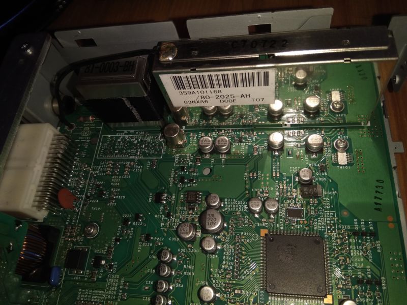 Laguna II 2006 - problemy z radiem Cabasse: trzaski i brak dźwięku FM