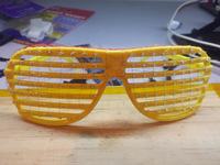 Podświetlane okulary szczelinowe