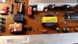 LG 42PA4500 nie startuje, brak 5V na P811, zwarcie na płycie - co robić?