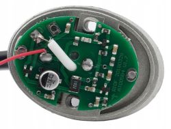 Amio AT003B3-19 - jaki element odpadł z płytki PCB anteny samochodowej?