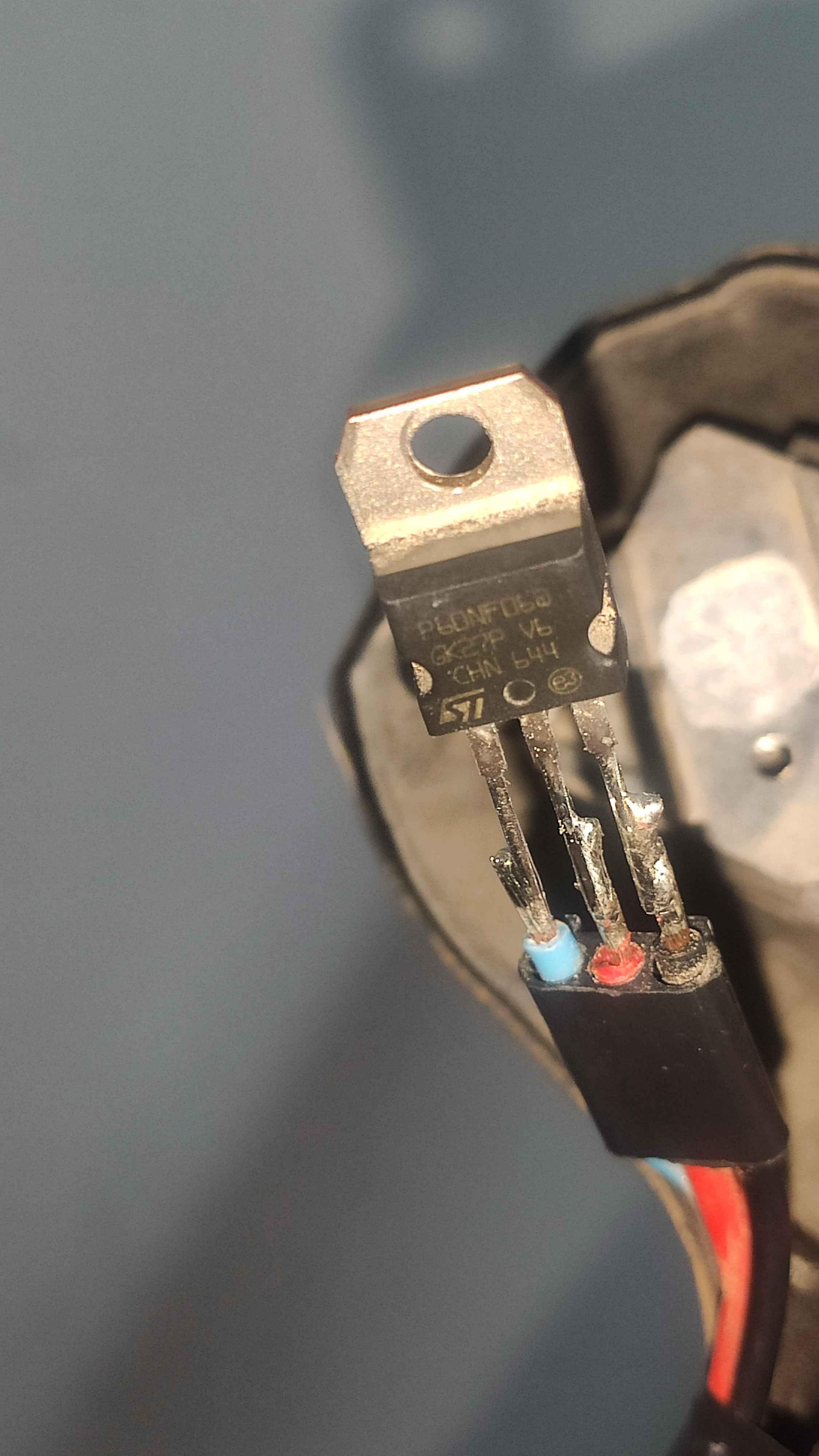 Zgodność tranzystora IRF644 z układem ze zdjęcia - elektroda.pl