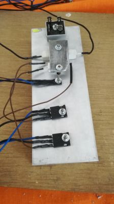 Zasilacz laboratoryjny Electronics Labs brak regulacji Zasilacz laboratoryjny Electronics Labs brak regulacji