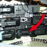 opel zafira b - montaż haka, nie działa światło stop