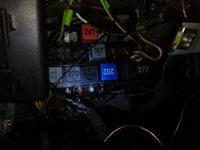 VW Passat 2000 ATJ PD 3B - Czy brak przekaźnika III wycieraczek to problem?