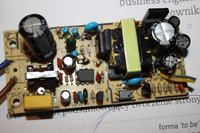 Czym zastąpić układ scalony AP38436P-E1 747J88 w reflektorze PAR?