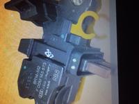 Toyota Yaris/1.3/2006 - alternator nie ładuje po zmianie baterii na nową