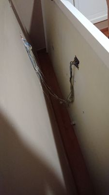 Zdjęcia najlepszych i najgorszych instalacji elektrycznych.