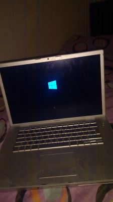 Apple Macbook Pro 15 A1226 - Brak obrazu po restarcie- wszystko startuje