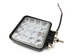 Jak podłączyć 2 LED-y 48W 12 V bezpośrednio do akumulatora z wyłącznikiem.
