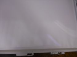 Matryca telewizora Samsung z problemami z podświetleniem.