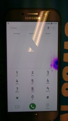 Samsung Galaxy A5 2017 Display Issues: Possible Discoloration After Replacement