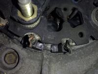 Jak rozdzielić druciki stojana od mostka diod w alternatorze Valeo 80A?