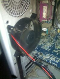 Jak podłączyć dwa stare wentylatory do PC jako dodatkowe chłodzenie?