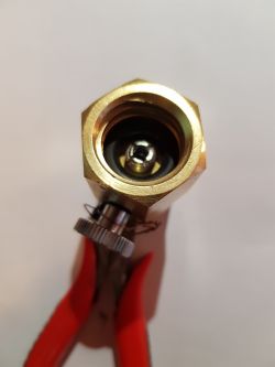 Filling the Sodastream cylinder - only 150-200g of CO2 from the 6kg mother cylinder. How to improve?
