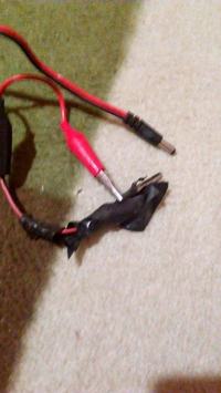 Stary suboofer podłączenie zamiast do prądu to do akumulatora.